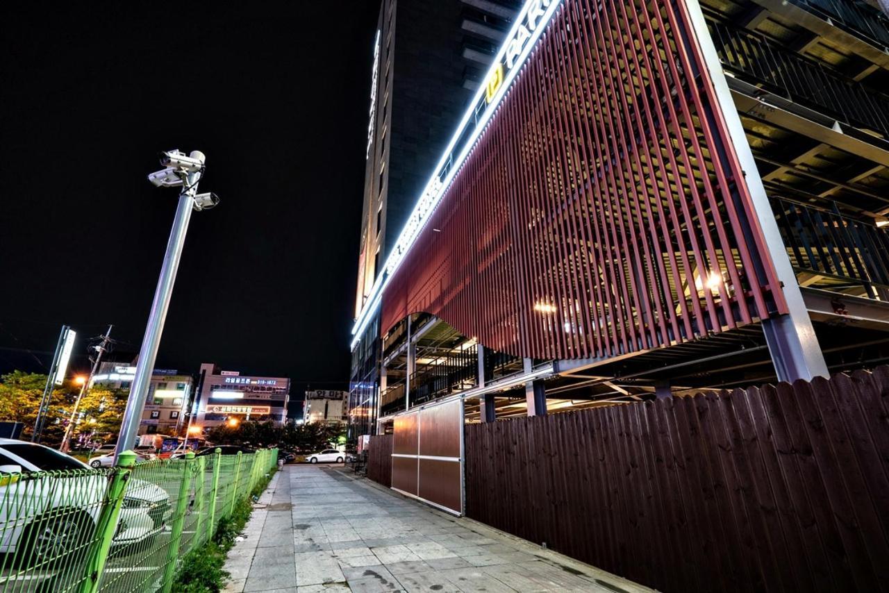 Siheung Seoul Tourist Hotel Exteriör bild