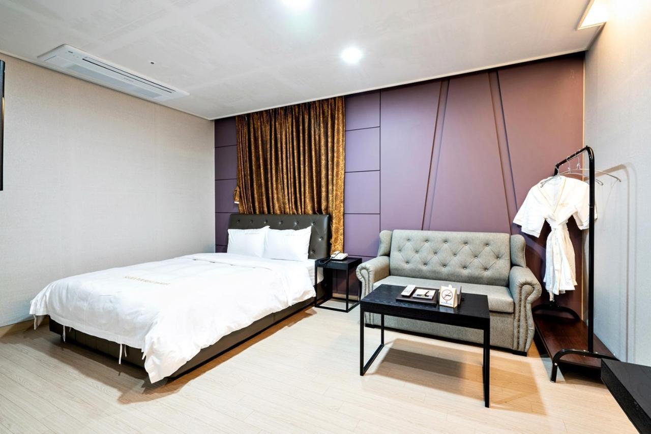 Siheung Seoul Tourist Hotel Exteriör bild