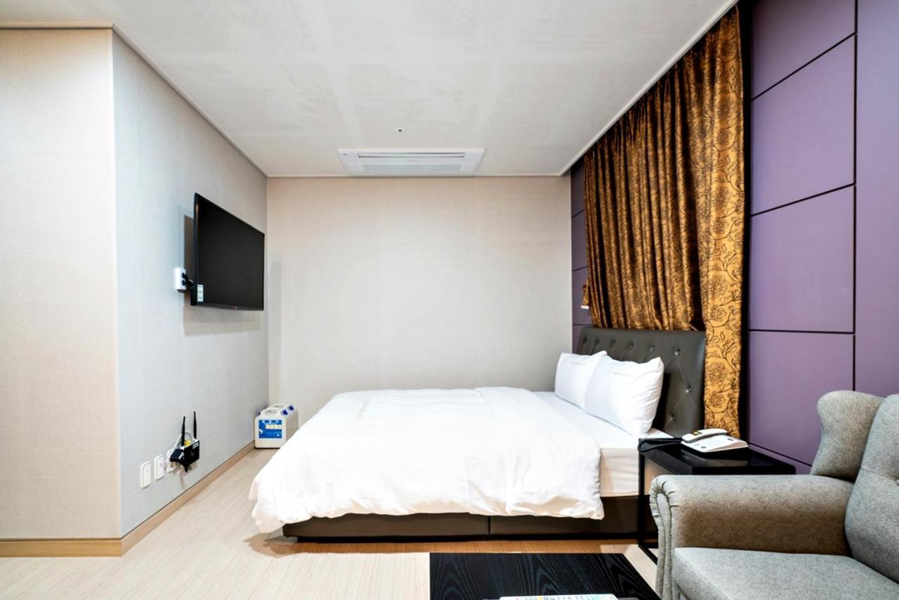 Siheung Seoul Tourist Hotel Exteriör bild